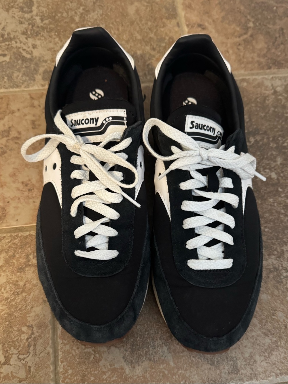 Saucony Black and White Retro-Inspired Men's Sneakers